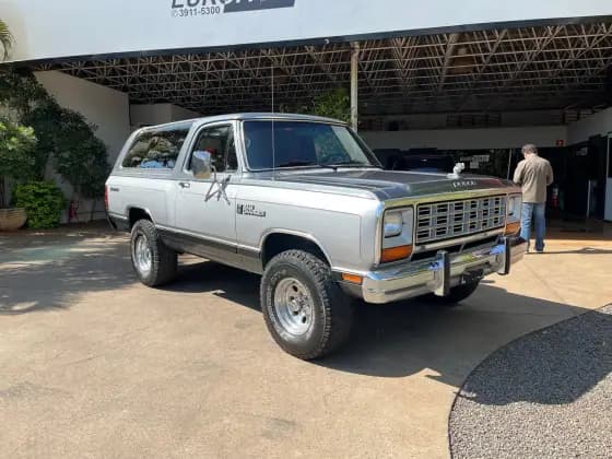 Carro 5.2 1500 4X2 SUPER CAB V8 GASOLINA 2P AUTOMÁTICO