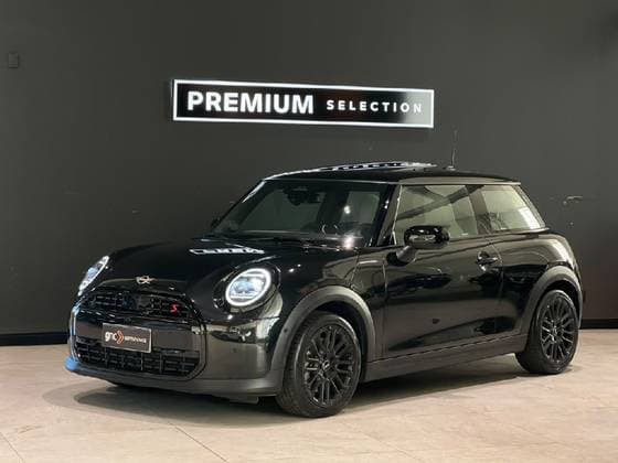 Carro 2.0 16V TWINPOWER GASOLINA S SPORT 2P STEPTRONIC