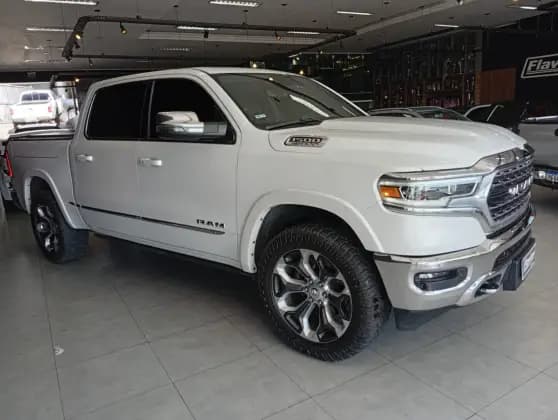 Carro 5.7 V8 GASOLINA REBEL CD 4X4 AUTOMÁTICO