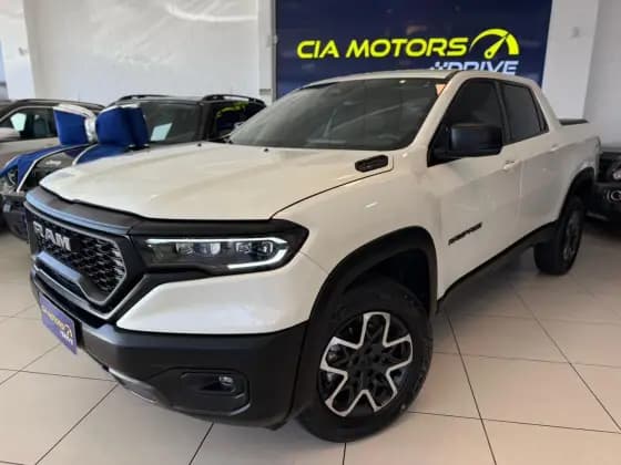 Carro 2.0 TURBO DIESEL REBEL 4X4 AUTOMÁTICO