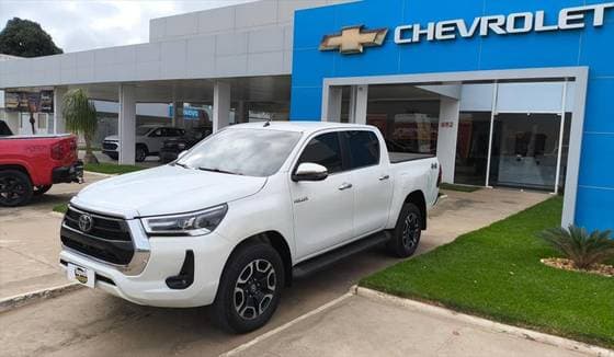 Carro 2.8 D-4D TURBO DIESEL CD SRX 4X4 AUTOMÁTICO