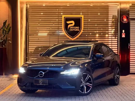 Carro 2.0 T8 RECHARGE R-DESIGN AWD GEARTRONIC