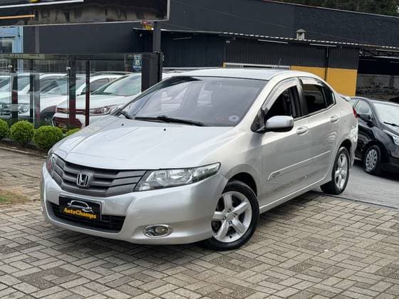 Carro 1.5 DX 16V FLEX 4P AUTOMÁTICO