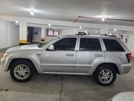 Carro 5.7 OVERLAND HEMI 4X4 V8 16V GASOLINA 4P AUTOMÁTICO