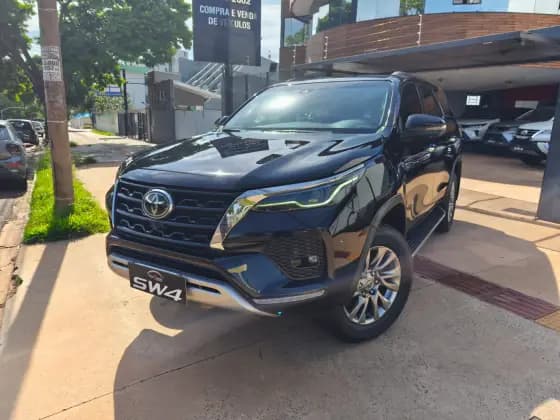 Carro 2.8 D-4D TURBO DIESEL SRX 7L 4X4 AUTOMÁTICO