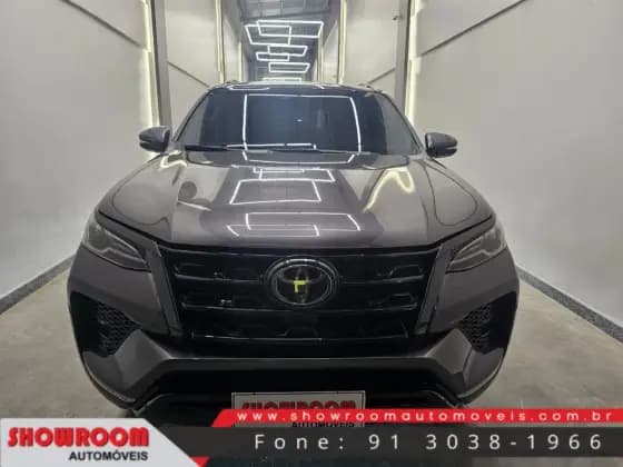 Carro 2.8 D-4D TURBO DIESEL SRX 7L 4X4 AUTOMÁTICO