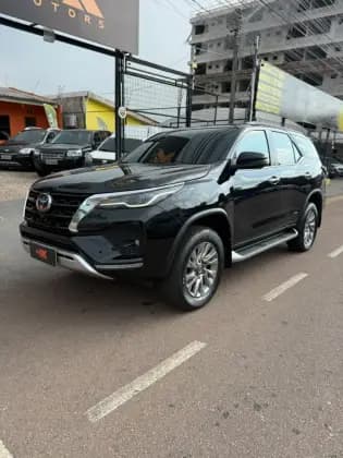 Carro 2.8 D-4D TURBO DIESEL SRX 7L 4X4 AUTOMÁTICO