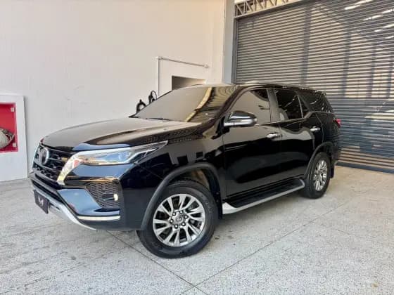 Carro 2.8 D-4D TURBO DIESEL SRX 7L 4X4 AUTOMÁTICO