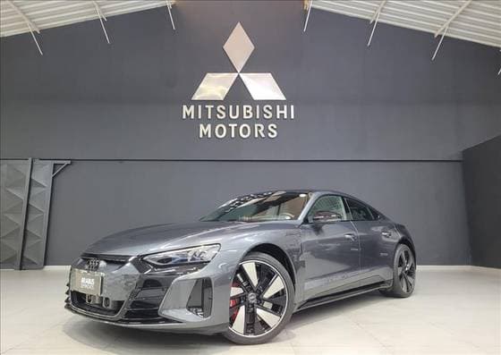 Carro ELÉTRICO QUATTRO