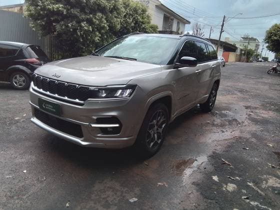 Carro 1.3 T270 TURBO FLEX OVERLAND AT6