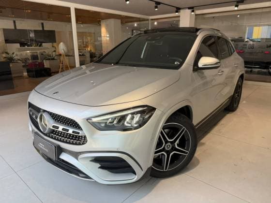 Carro 1.3 MHEV AMG LINE 7G-DCT