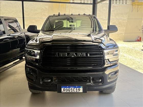 Carro 6.7 I6 TURBO DIESEL LARAMIE CD 4X4 AUTOMÁTICO