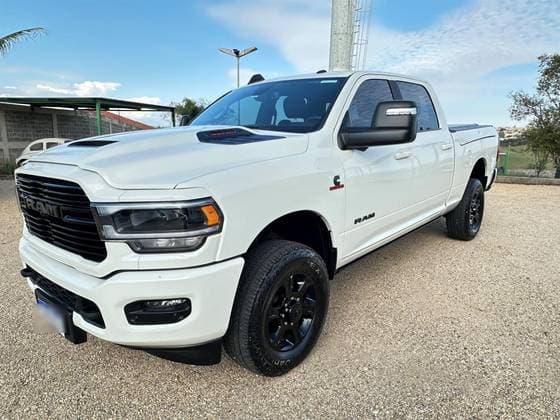 Carro 6.7 I6 TURBO DIESEL LARAMIE NIGHT EDITION CD 4X4 AUTOMÁTICO
