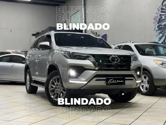 Carro 2.8 D-4D TURBO DIESEL SRX 7L 4X4 AUTOMÁTICO