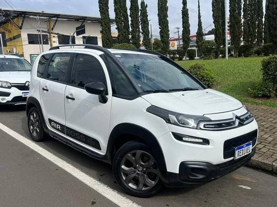 Carro 1.5 LIVE 8V FLEX 4P MANUAL