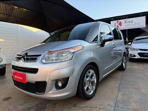 Carro 1.6 FLEX EXCLUSIVE MANUAL
