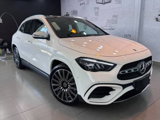 Carro 1.3 MHEV AMG LINE 7G-DCT