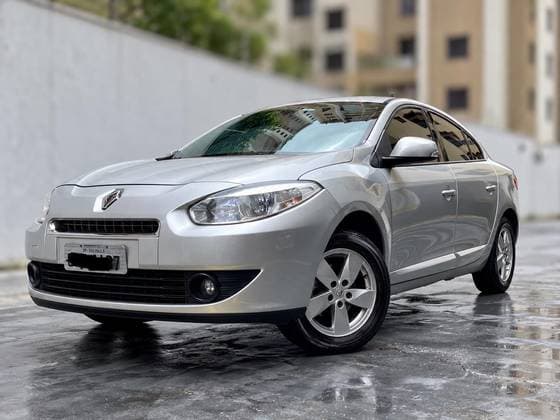 Carro 2.0 DYNAMIQUE 16V FLEX 4P AUTOMÁTICO