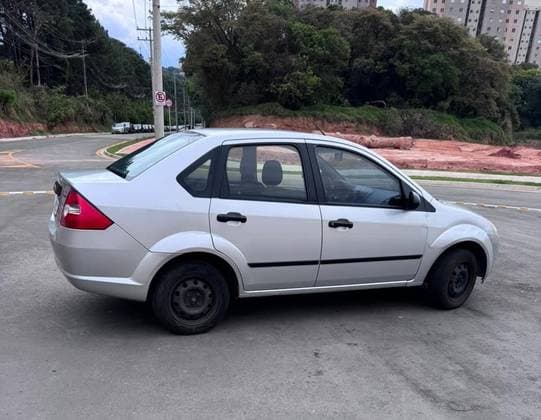 Carro 1.6 MPI SEDAN 8V FLEX 4P MANUAL