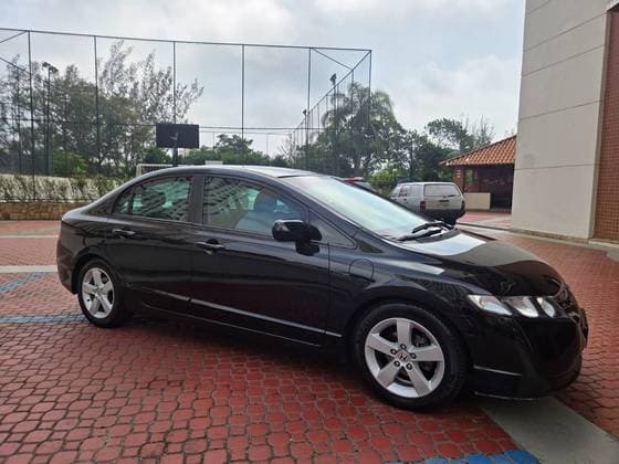Carro 1.8 LXS 16V FLEX 4P AUTOMÁTICO