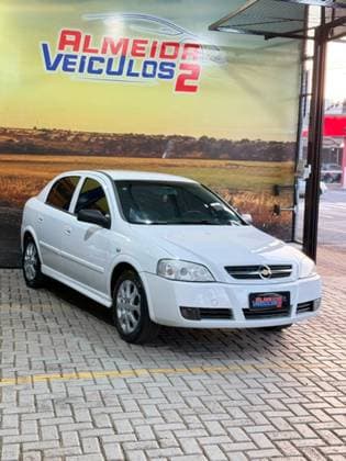 Carro 2.0 MPFI ADVANTAGE 8V FLEX 4P MANUAL