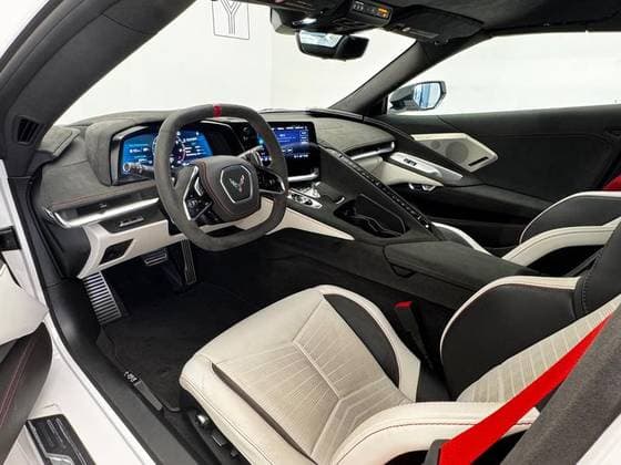 Carro 6.2 V8 LT2 GASOLINA STINGRAY CONVERSIVEL AUTOMÁTICO