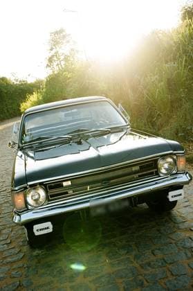 Carro 4.1 GRAN LUXO 12V GASOLINA 4P MANUAL