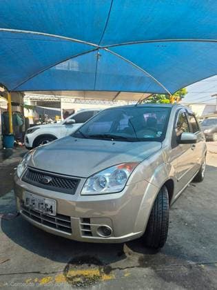 Carro 1.6 MPI CLASS SEDAN 8V FLEX 4P MANUAL