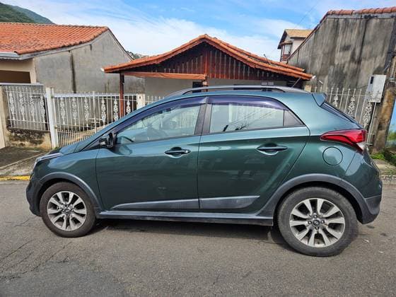 Carro 1.6 PREMIUM 16V FLEX 4P AUTOMÁTICO