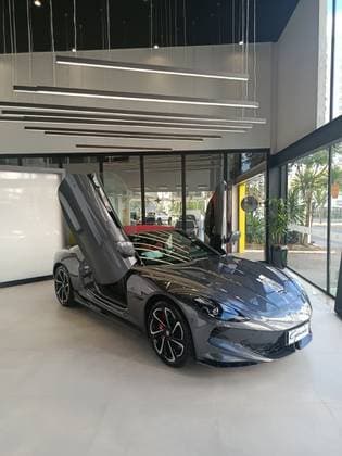 Carro 77 KW ELÉTRICO GT AWD