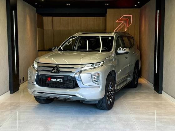Carro 2.4 16V MIVEC TURBO DIESEL HPE-S AWD AUTOMÁTICO