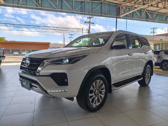 Carro 2.8 D-4D TURBO DIESEL SRX 7L 4X4 AUTOMÁTICO
