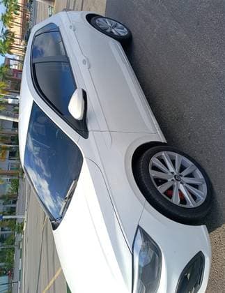 Carro 1.0 MPI TRACK MANUAL