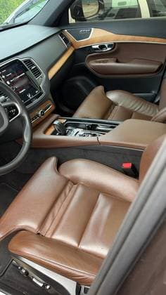 Carro 2.0 T8 HYBRID MOMENTUM AWD GEARTRONIC