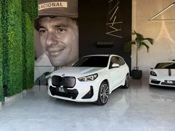 Carro ELÉTRICO XDRIVE30 M SPORT