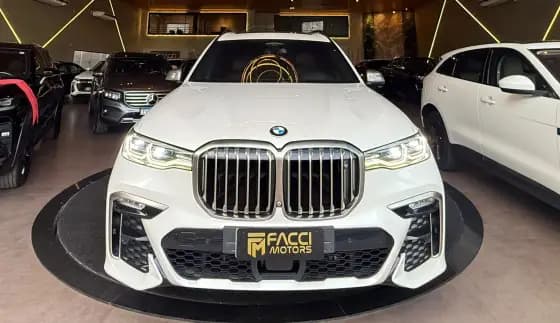 Carro 4.4 V8 GASOLINA M50i STEPTRONIC