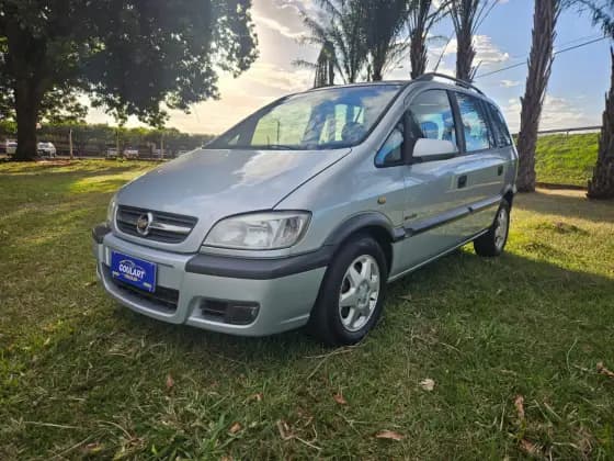 Carro 2.0 MPFI COMFORT 8V FLEX 4P MANUAL