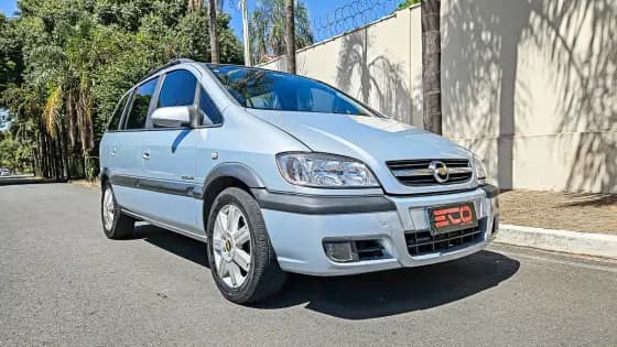 Carro 2.0 MPFI ELEGANCE 8V FLEX 4P AUTOMÁTICO