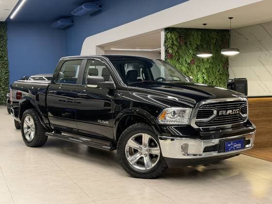 Carro 5.7 V8 GASOLINA LARAMIE CD 4X4 AUTOMÁTICO