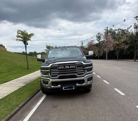 Carro 6.7 I6 TURBO DIESEL LARAMIE CD 4X4 AUTOMÁTICO