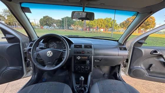 Carro 1.0 MI SPORT 16V GASOLINA 4P MANUAL G.III