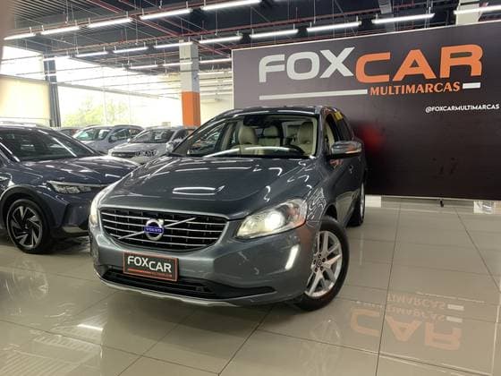Carro 2.0 T5 MOMENTUM GASOLINA 4P AUTOMÁTICO