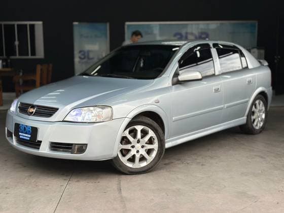 Carro 2.0 MPFI ADVANTAGE 8V FLEX 4P MANUAL