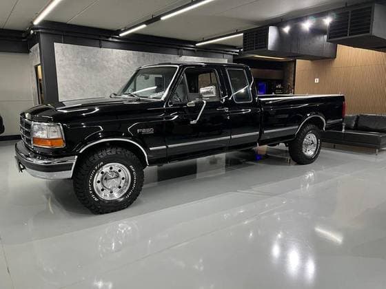 Carro 7.5 V8 GASOLINA XLT 4X4 MANUAL