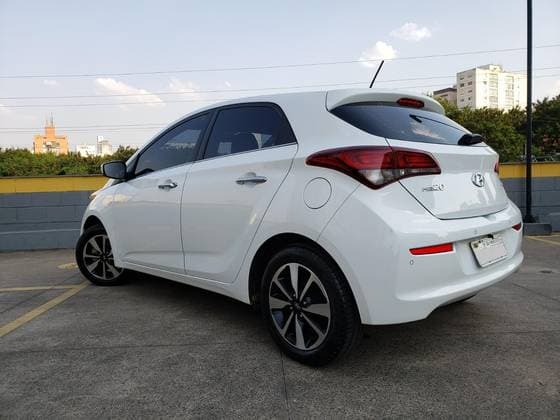 Carro 1.6 PREMIUM 16V FLEX 4P AUTOMÁTICO
