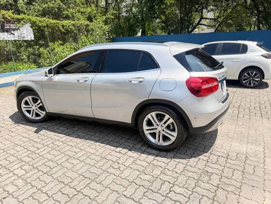 Carro 1.6 CGI VISION 16V TURBO GASOLINA 4P AUTOMÁTICO
