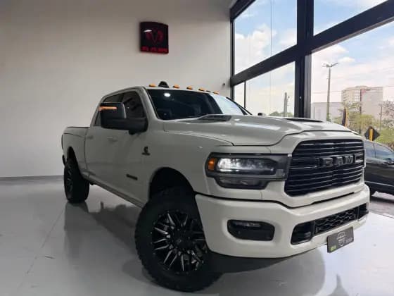 Carro 6.7 I6 TURBO DIESEL LARAMIE NIGHT EDITION CD 4X4 AUTOMÁTICO