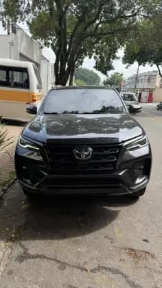 Carro 2.8 D-4D TURBO DIESEL SRX 7L 4X4 AUTOMÁTICO