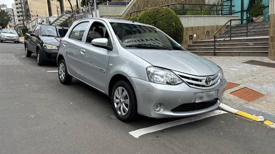 Carro 1.3 X 16V FLEX 4P MANUAL