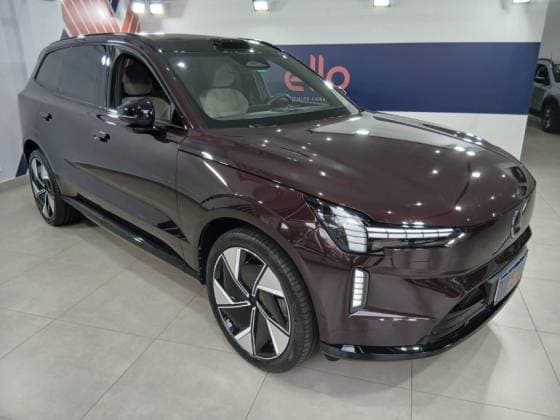 Carro P8 RECHARGE TWIN ELECTRIC PERFORMANCE ULTRA AWD